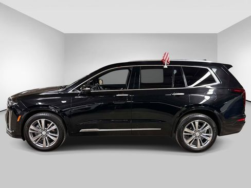Used 2024 Cadillac XT6 Premium Luxury AWD/4WD image 2