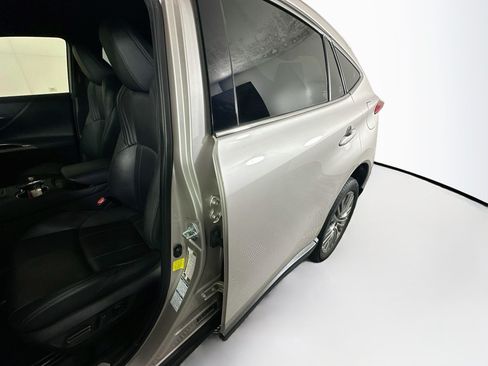 Used 2021 Toyota Venza Limited AWD/4WD image 12