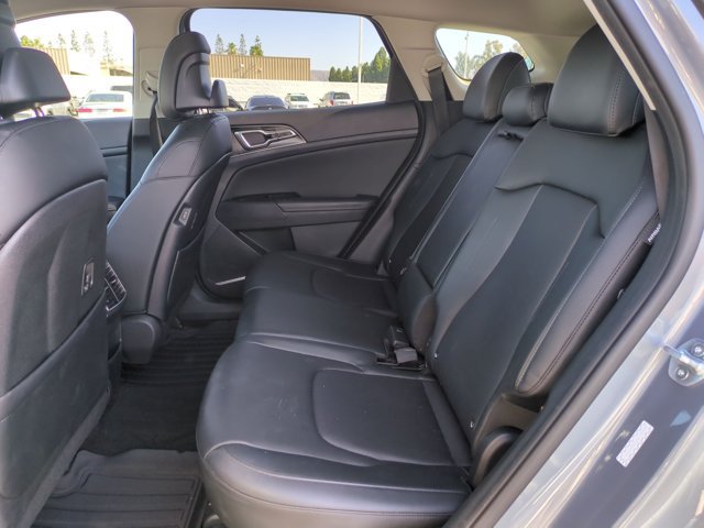 Used 2024 Kia Sportage EX AWD/4WD image 18