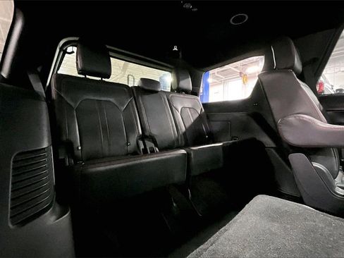 Certified 2022 Ford Expedition Limited image 27