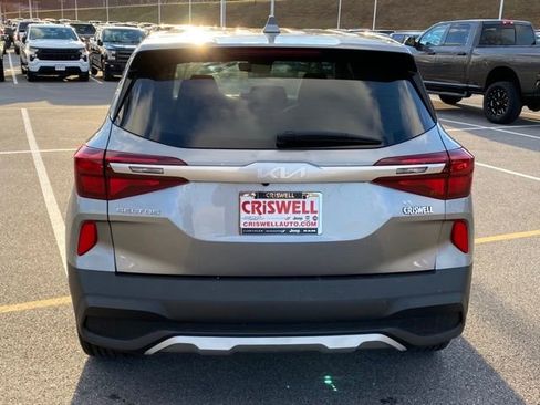 Used 2023 Kia Seltos LX image 4