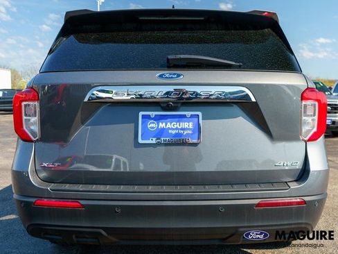 Used 2023 Ford Explorer XLT AWD/4WD image 7