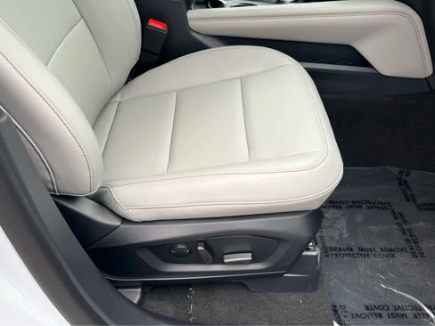 New 2026 Ford Explorer Active AWD/4WD image 18