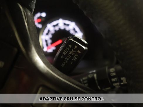 Used 2024 Toyota 4Runner TRD Off-Road image 3