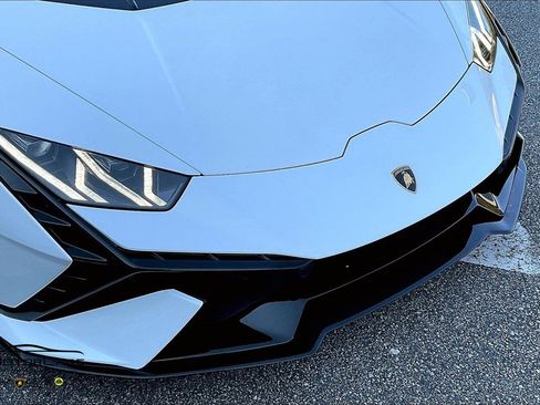 Used 2023 Lamborghini Huracan Tecnica image 20