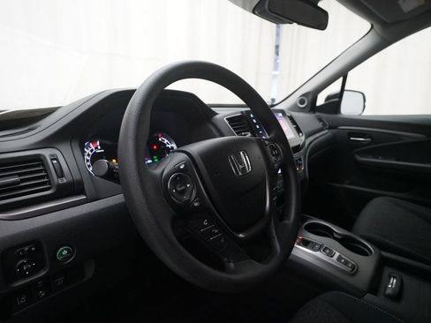 Certified 2023 Honda Ridgeline Sport image 8