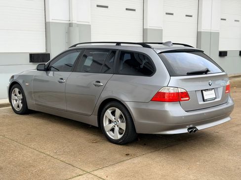 Used 2007 BMW 530xi Wagon image 3