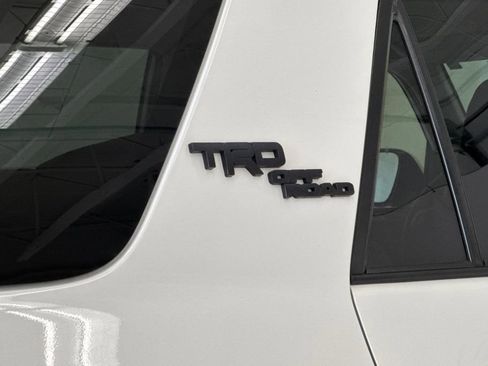 Used 2021 Toyota 4Runner TRD Off-Road Premium AWD/4WD image 27