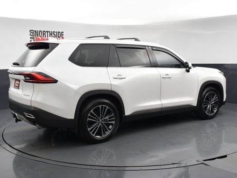 Used 2024 Toyota Grand Highlander AWD Hybrid image 4