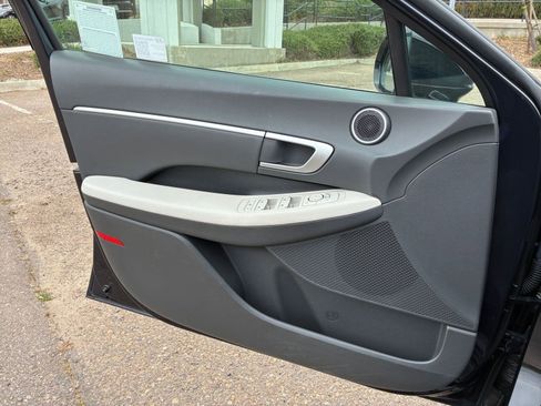 Used 2025 Hyundai Sonata SEL image 18