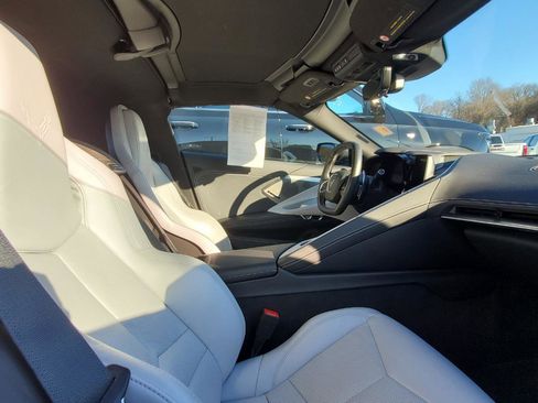 Used 2021 Chevrolet Corvette Stingray Preferred Cpe w/ Engine Appearance Package image 5