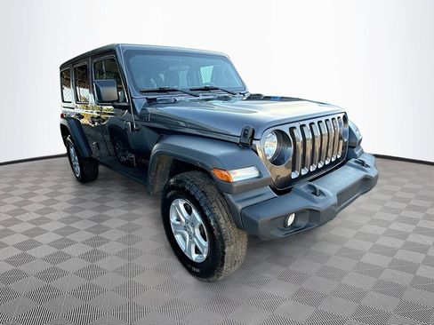 Used 2023 Jeep Wrangler Sport S image 4