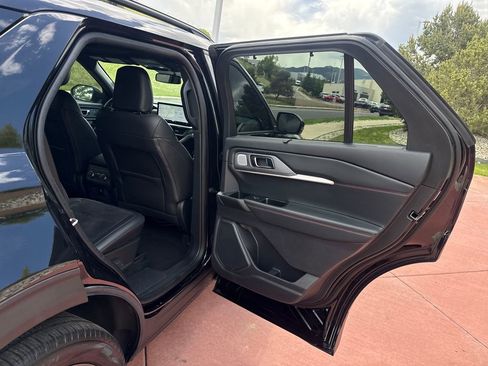 Used 2025 Ford Explorer ST AWD/4WD image 23