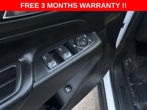 Used 2019 Chevrolet Equinox LT w/ Driver Convenience Package FWD image 12