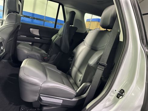 New 2025 Ford Expedition Active image 36