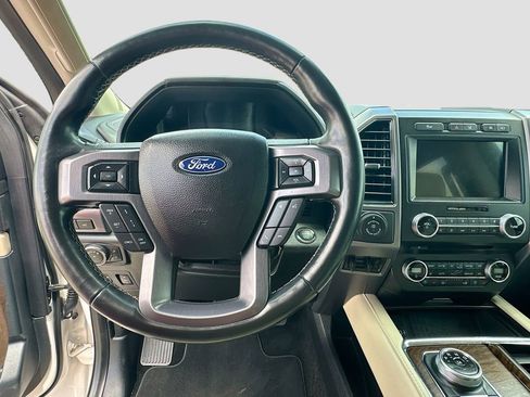 Used 2018 Ford Expedition Platinum RWD image 14