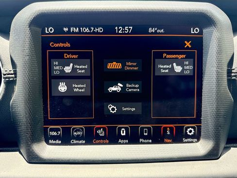 Used 2022 Jeep Wrangler Unlimited Sahara w/ Cold Weather Group AWD/4WD image 23