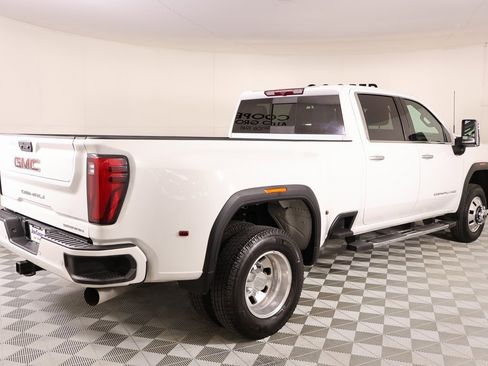 Used 2024 GMC Sierra 3500 Denali image 21