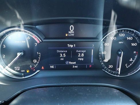 New 2026 Cadillac XT5 Luxury w/ LPO, ONYX Package image 6