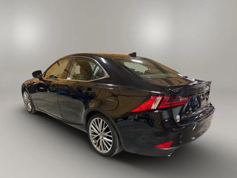 Used 2016 Lexus IS 300 AWD image 7