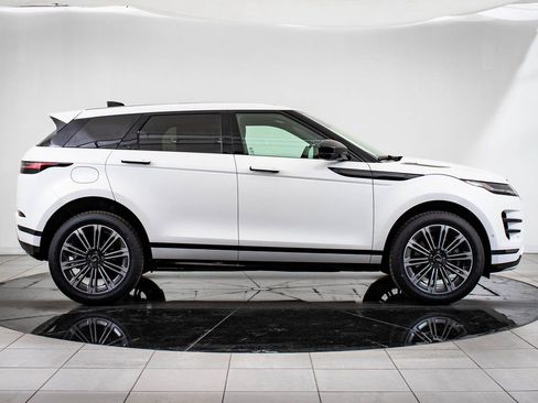 Used 2026 Land Rover Range Rover Evoque Dynamic SE image 11
