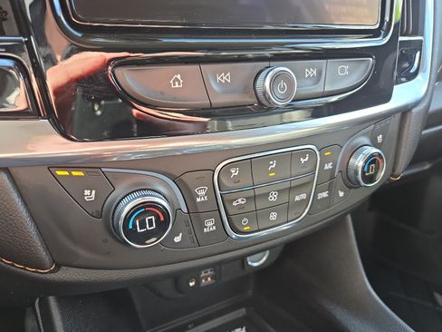 Used 2020 Chevrolet Traverse Premier w/ Redline Edition AWD/4WD image 22