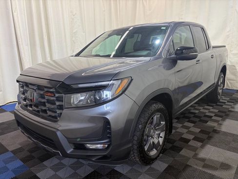 Used 2025 Honda Ridgeline TrailSport image 1