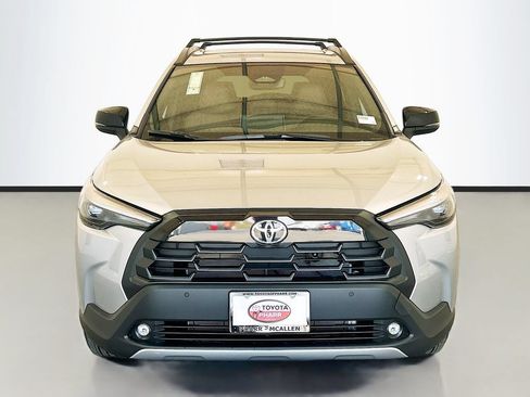 Used 2026 Toyota Corolla Cross XLE w/ Convenience Package FWD image 2