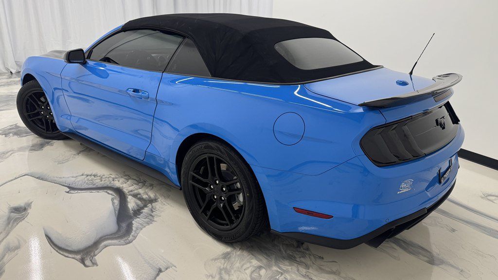 Used 2022 Ford Mustang Premium RWD image 7