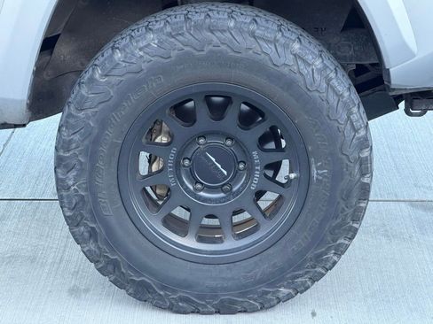 Used 2021 Toyota Tacoma SR5 image 7