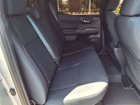 Used 2019 Toyota Tacoma TRD Sport w/ Technology Package RWD image 15