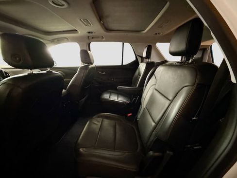 Used 2018 Chevrolet Traverse LT image 27