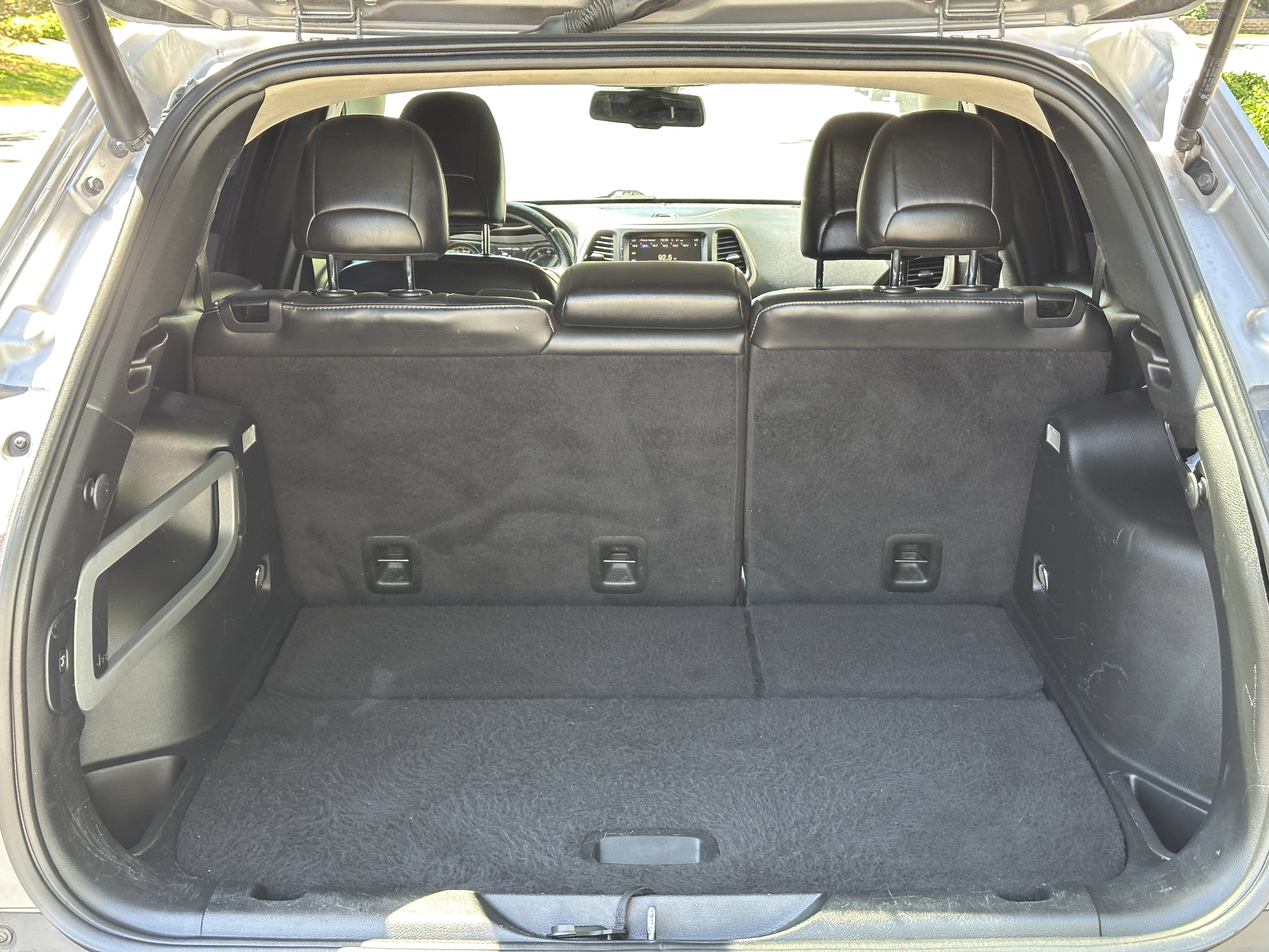 Used 2018 Jeep Cherokee Limited FWD image 23