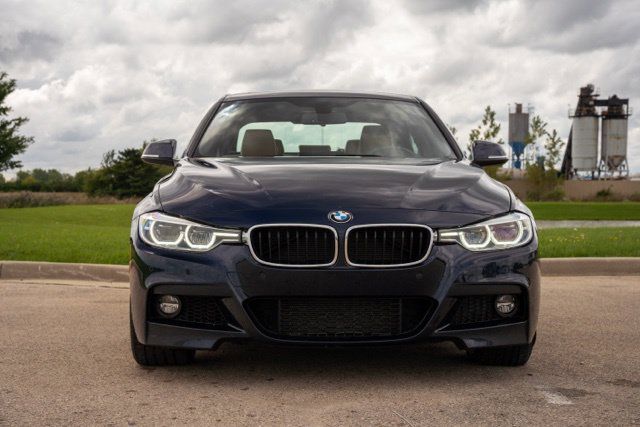 Used 2017 BMW 340i Sedan w/ Premium Package Essential RWD image 2