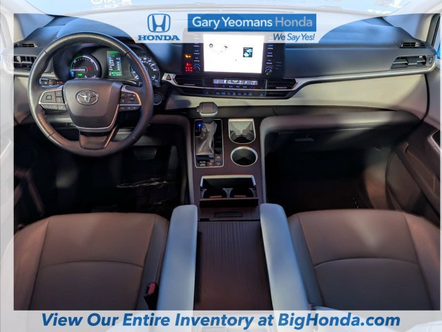 Used 2021 Toyota Sienna XLE FWD image 15