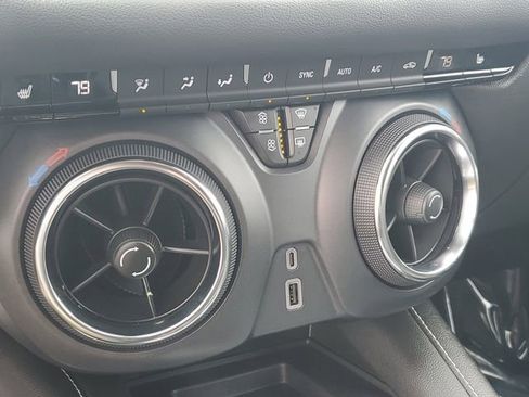 Certified 2024 Chevrolet Blazer LT w/ Convenience Package image 16