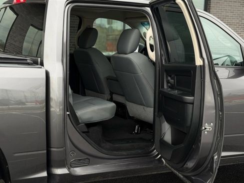 Used 2018 RAM 1500 Express w/ Express Value Package image 8