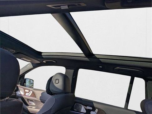 New 2026 Mercedes-Benz GLS 580 4MATIC image 18