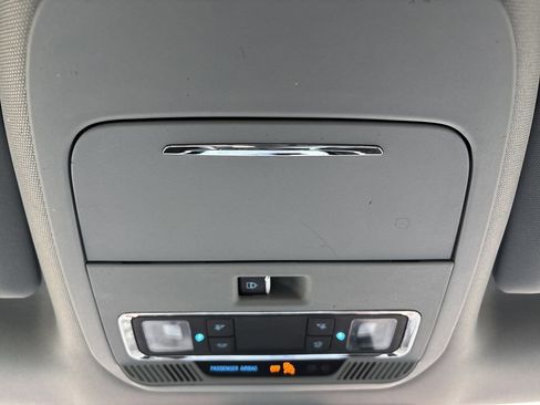 Used 2022 Ford F150 Lariat image 37