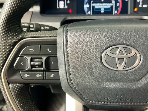Used 2024 Toyota Tacoma SR5 AWD/4WD image 18