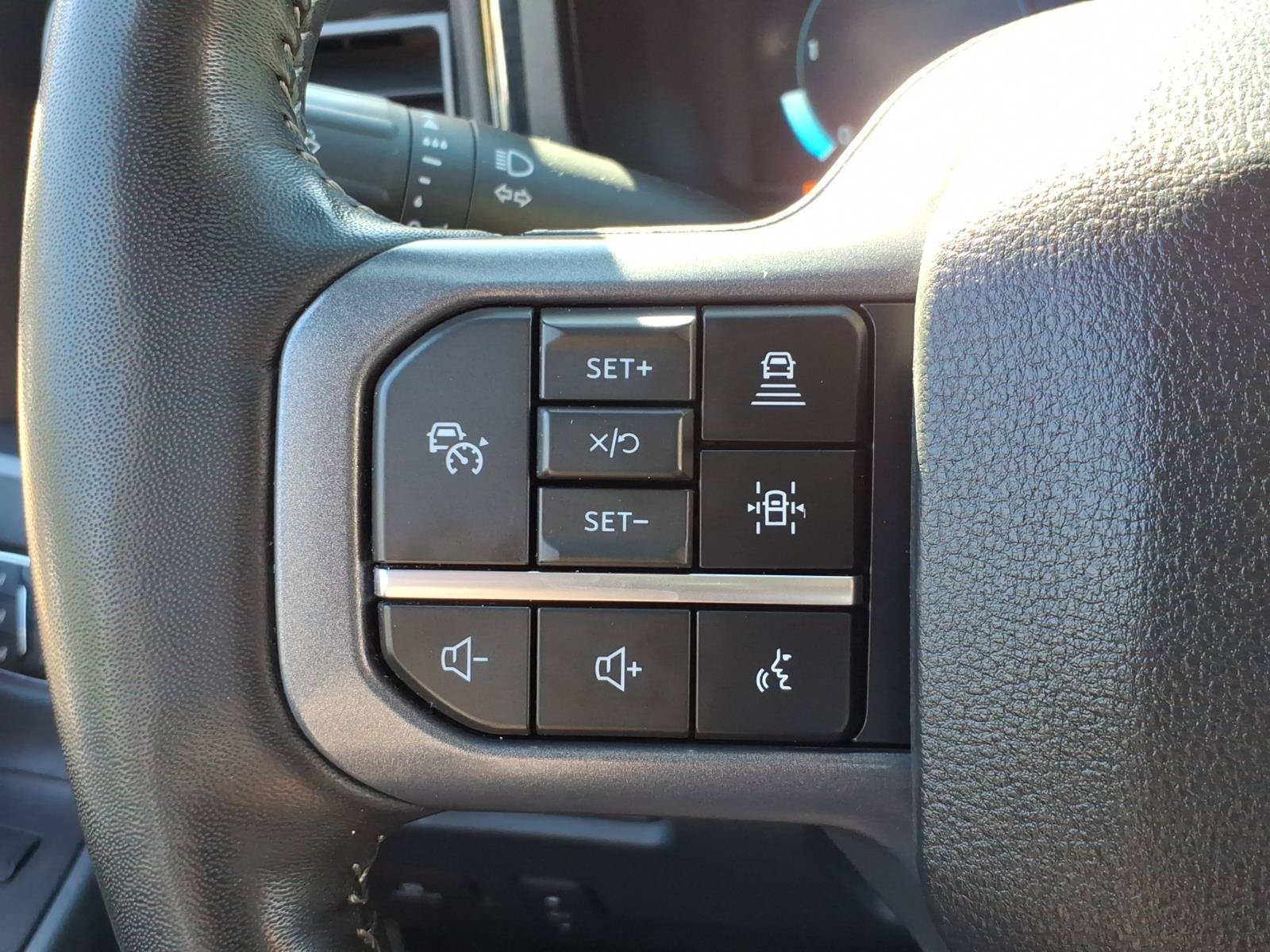 Used 2023 Ford F250 Lariat w/ Lariat Ultimate Package AWD/4WD image 17