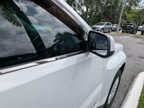 Used 2015 GMC Terrain SLT FWD image 8