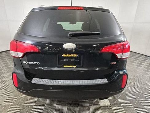 Used 2014 Kia Sorento LX FWD image 3