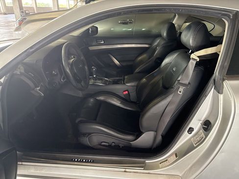 Used 2011 INFINITI G37 Journey w/ Premium Pkg RWD image 2