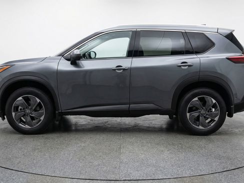 Used 2025 Nissan Rogue SV image 5