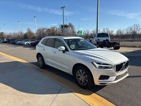 Used 2020 Volvo XC60 T5 Momentum w/ Protection Package image 7