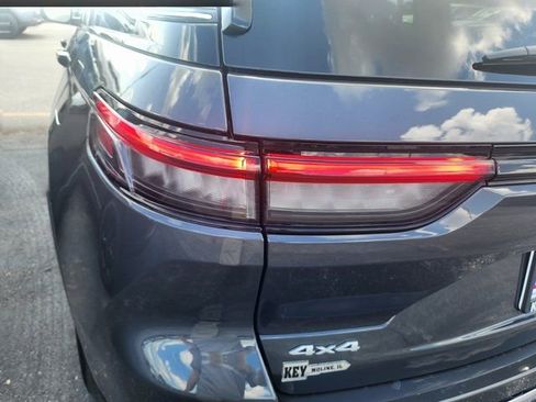 New 2025 Jeep Grand Cherokee Laredo w/ Luxury Tech Group I AWD/4WD image 6