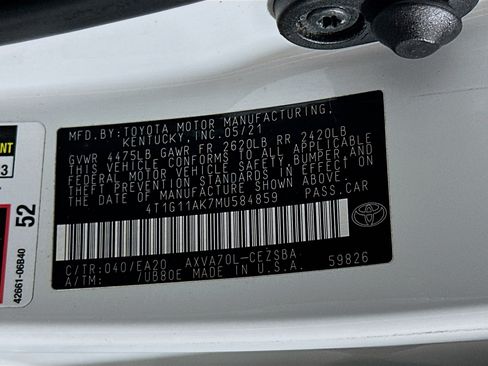 Used 2021 Toyota Camry SE FWD image 12