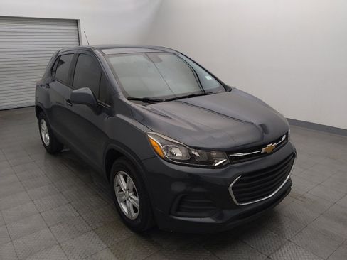 Used 2021 Chevrolet Trax LS w/ Tint and Cruise Package FWD image 13