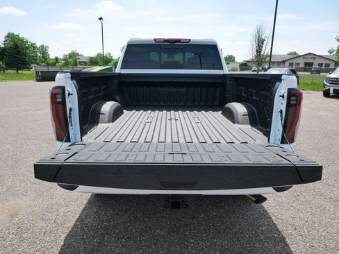 New 2026 GMC Sierra 2500 AT4 w/ AT4 Premium Plus Package AWD/4WD image 10
